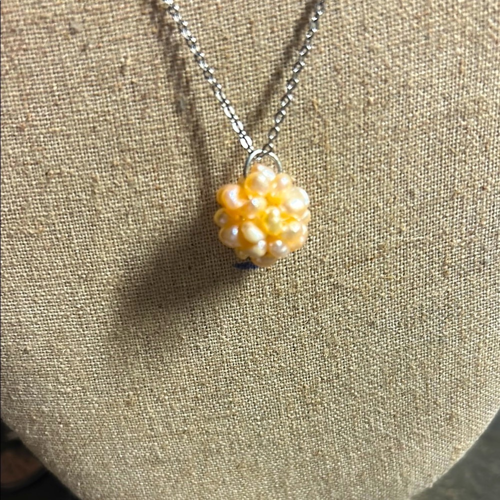 Elegant Pale Pink Pearl Cluster Necklace